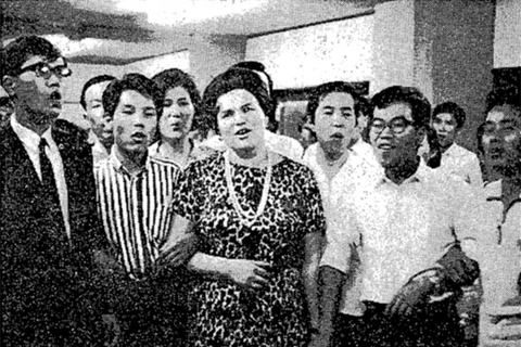 「ロシア民謡の女王」L・ズイキナと（1967）