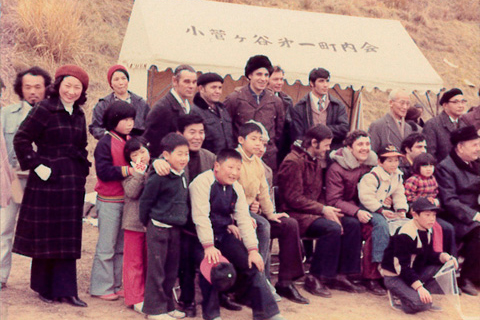 凧揚げ大会でソ連代表団と交流