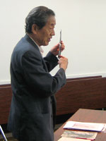 講師の河崎保氏