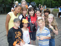 オケアンキャンプの子供たちと