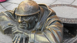 労働者のブロンズ像