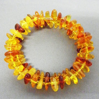 琥珀ブレスレット