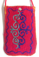 キルギス製携帯電話ケース