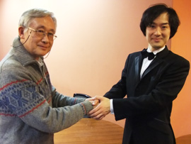 田中正也氏（右）と筆者