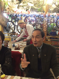 レストランにて