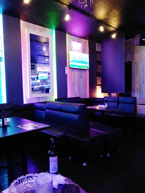 Royal Smoke＆Amur店内