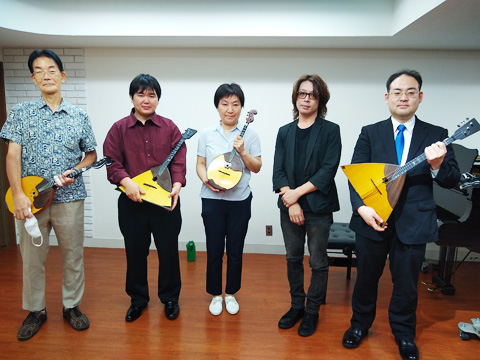 北川翔門下生 第5回バラライカ・ドムラ発表会 横浜教室の受講生4人と北川先生