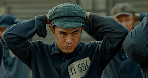 「阿彦哲郎物語　戦争の囚われ人」