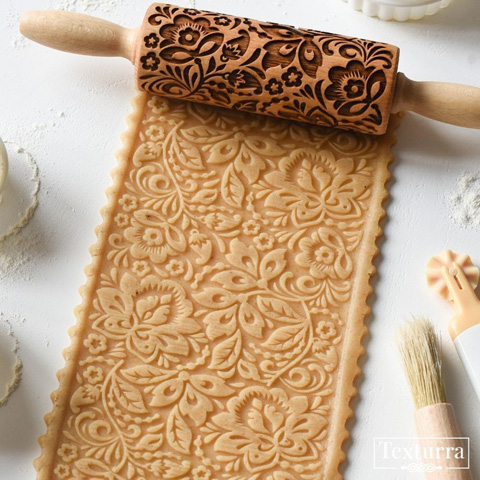 押し型付き麺棒「花模様」