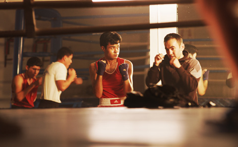 「草原の英雄ジャロロフ～東京への道～」