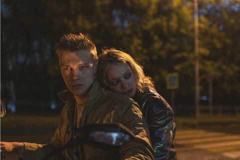 『ダーク・ワールド  POWER  覚醒』