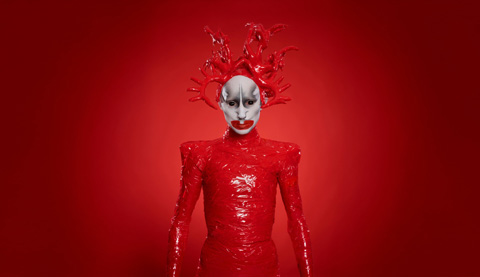 『クイーンダム／誕生』