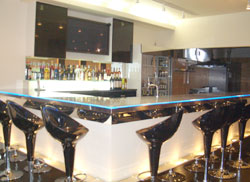 レストラン「アムール」