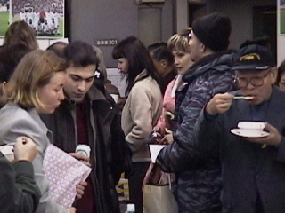 �N���b�N����ƐÎ~���\�����܂�