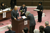 �\�����󂯂钆���