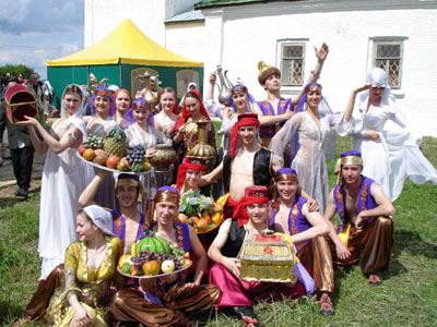 タタールスタン舞踊アンサンブル「サイダシュ」