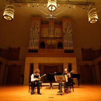 �k���ăo�����C�J�R���T�[�g