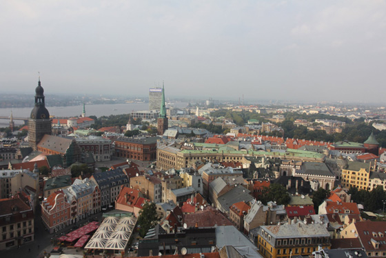 聖ペテロ教会の塔からのリガ旧市街の展望