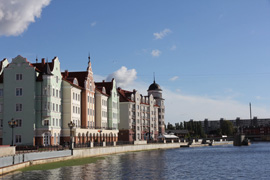 プレゴリャ川沿いの街並み