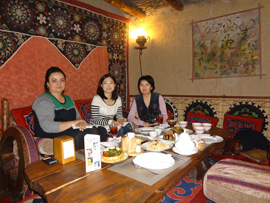 キルギスでの女子会