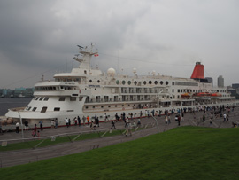 歓迎会と横浜港見学