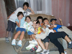 ２００６年に参加した子供たち